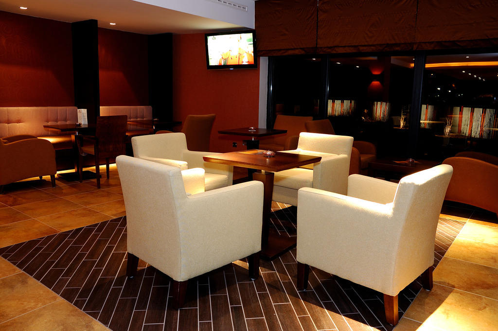 Hotel Predium Vrable Luaran gambar